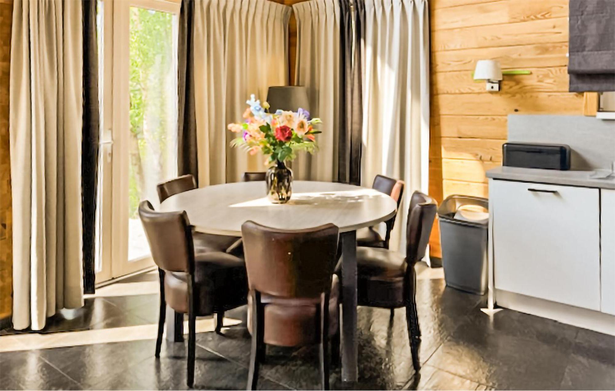 Lovely Home In Heel With Wifi Ngoại thất bức ảnh