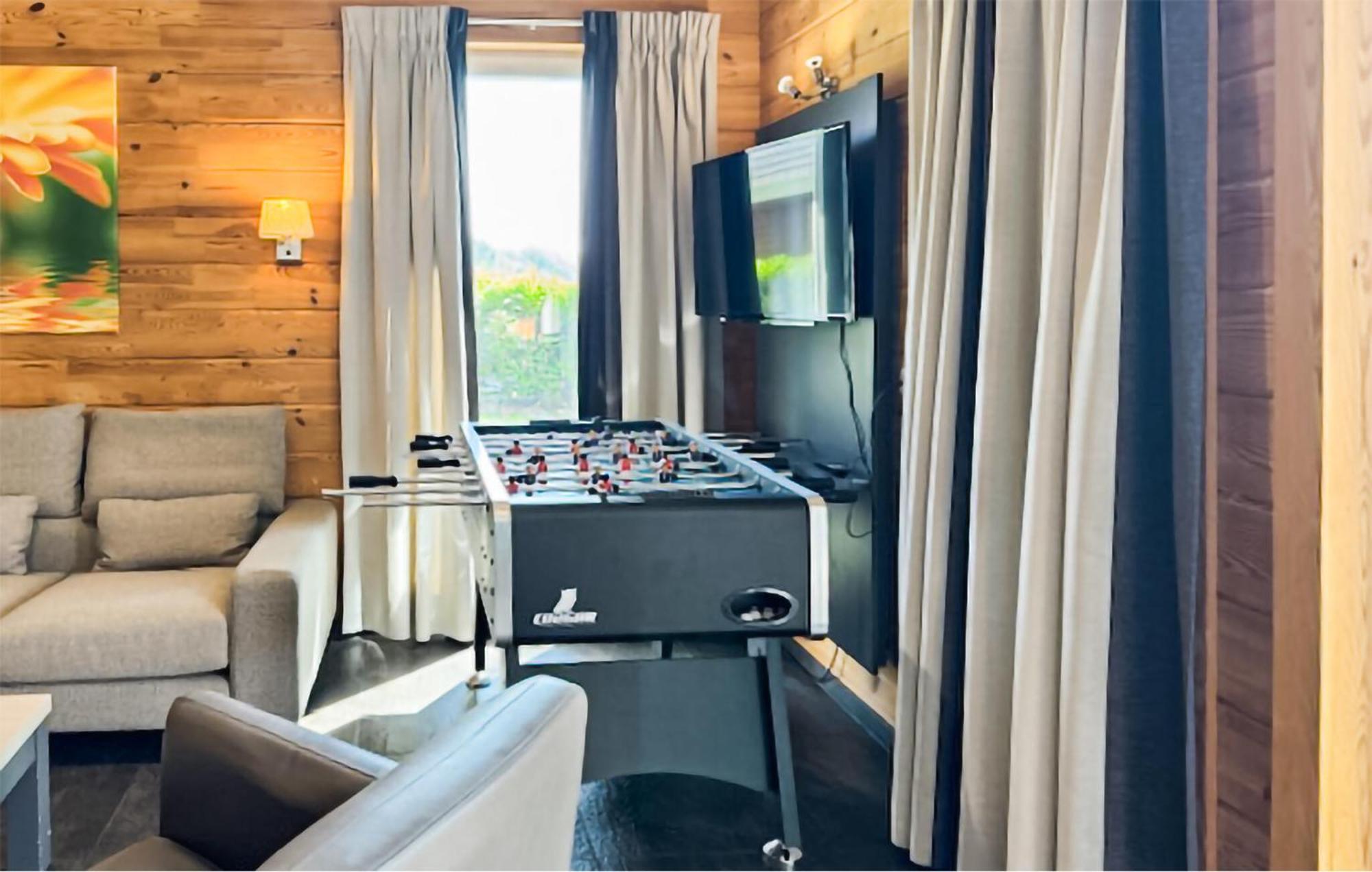 Lovely Home In Heel With Wifi Ngoại thất bức ảnh